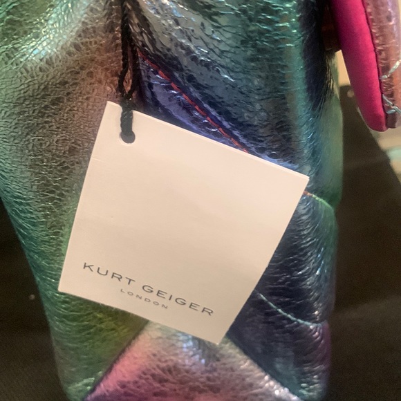 Kensington Quilted Leather Convertible Shoulder Bag
KURT GEIGER LONDON - Picture 12 of 17